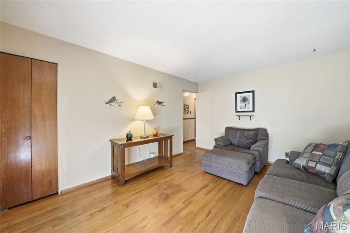 Property Photo:  141 Stallard Lane  MO 63129 