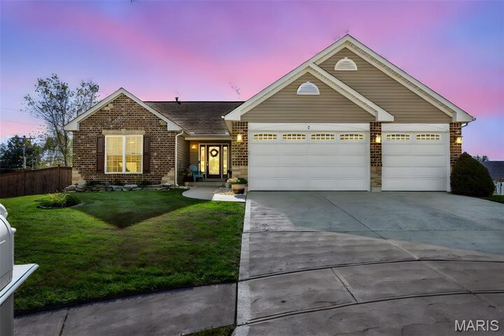 Property Photo:  6 Shadow Pointe Court  MO 63385