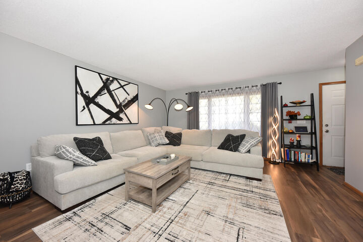 10152 W Whitnall Edge Dr E  Franklin WI 53132 photo