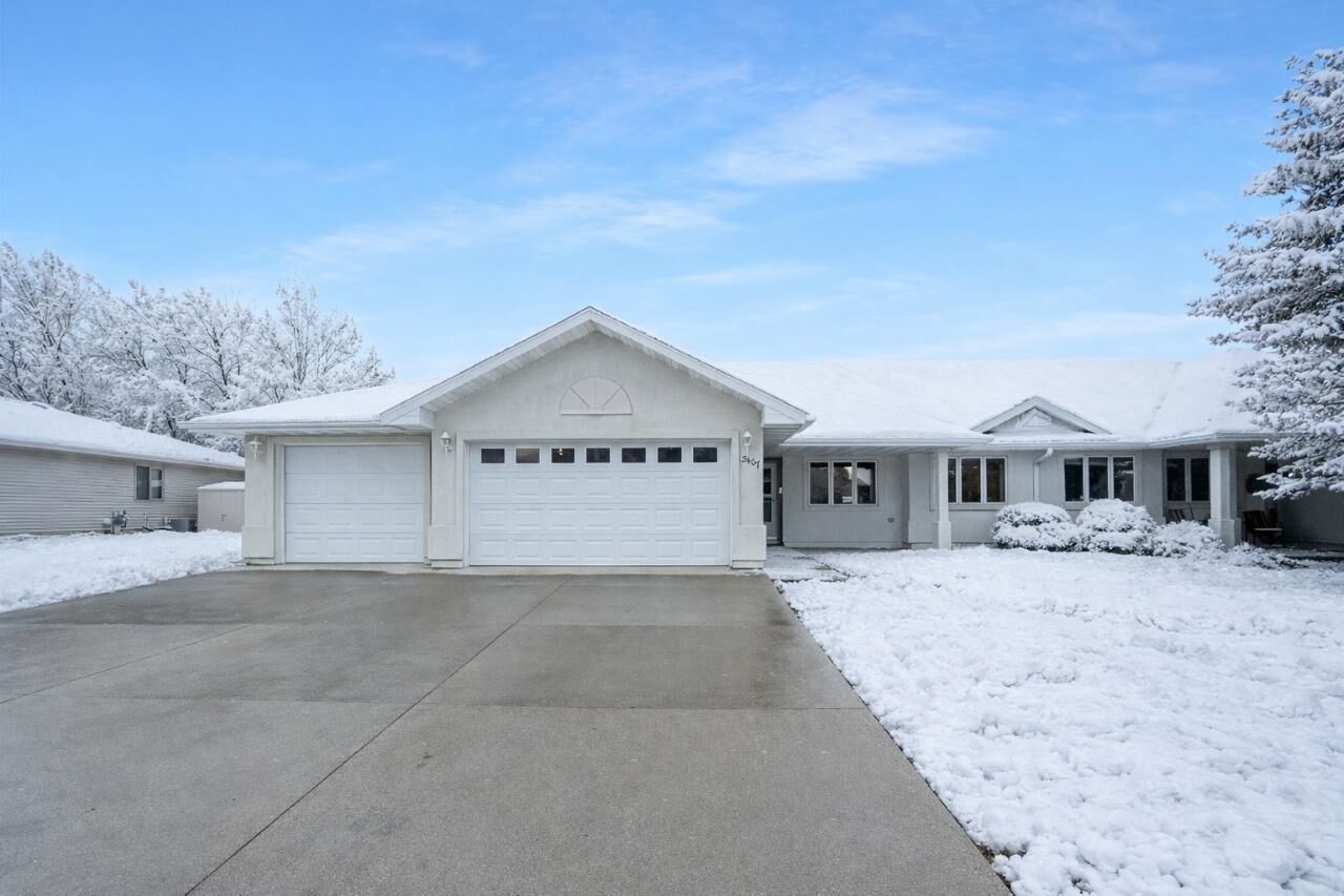 Property Photo:  3407 13th St. SW  ND 58701 