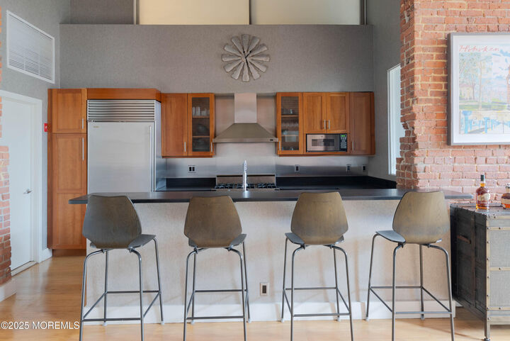 Property Photo:  610 Clinton Street 2E  NJ 07030 