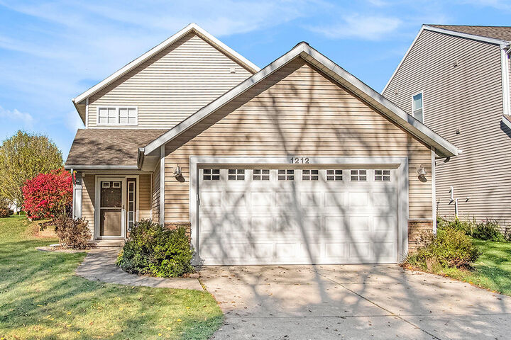 1212 Highland Hill Drive SE  Lowell MI 49331 photo
