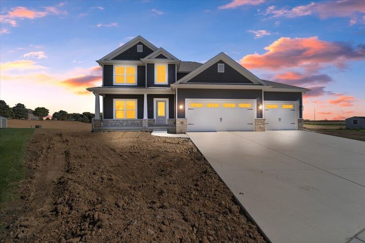 Property Photo:  24 Stonehouse Court  IL 61705