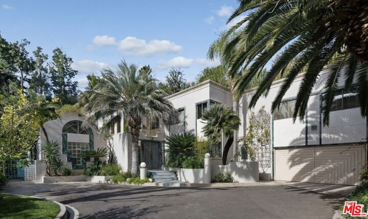 9213 Warbler  Los Angeles CA 90069 photo