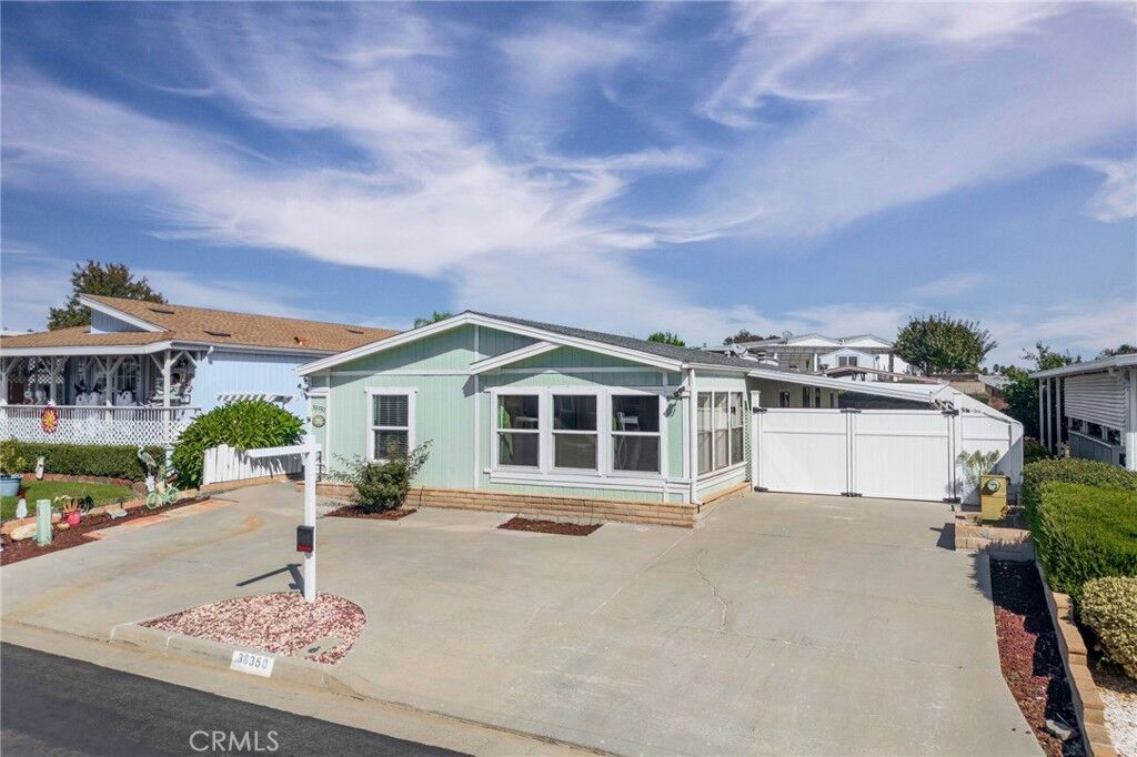 Property Photo: 38350 Via Taffia CA 92563
