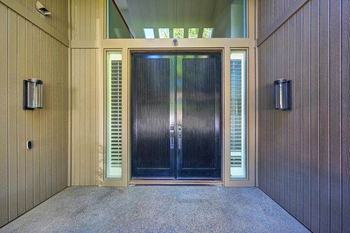 Property Photo:  11453 Huntington Village Lane  CA 95670