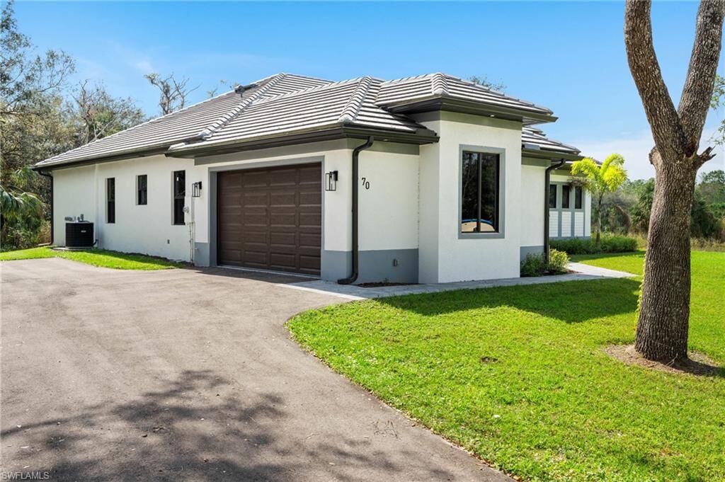 Property Photo:  70 33rd Ave NW  FL 34120 