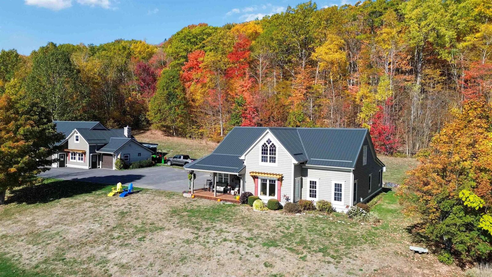 Property Photo:  325 Thorpe Road  NS B4N 3V7