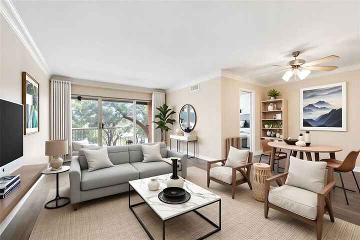 Photo de la propriété:  520 E Avenue J C  TX 75050 