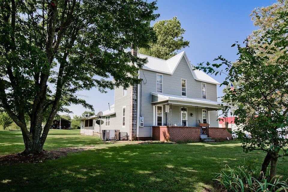Property Photo: 7686 State Highway 96 MO 64836