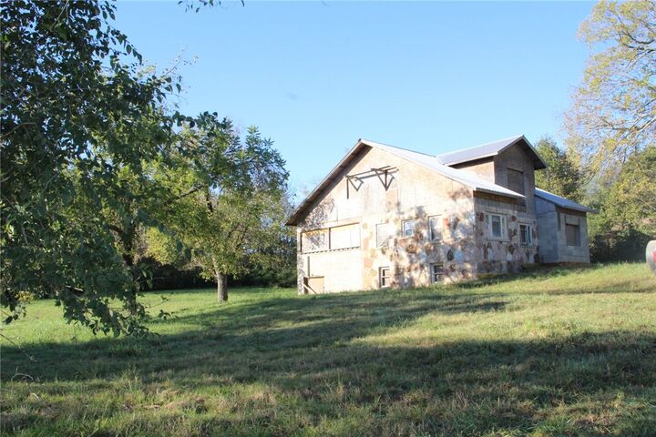 Property Photo: 315 W 4th Street AR 72687