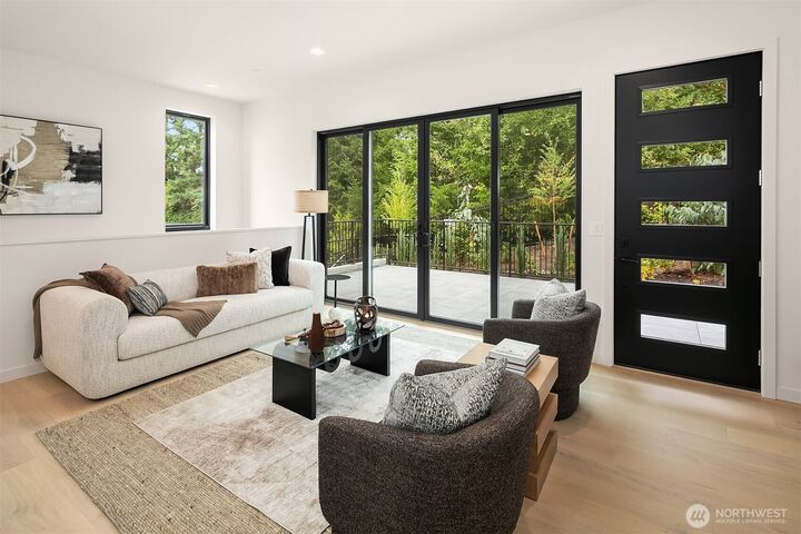 Property Photo:  270  118th Avenue SE  WA 98005 