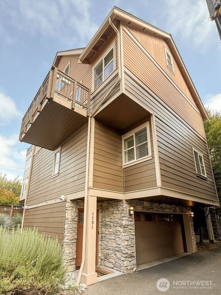 729  16th Avenue A  Seattle WA 98122 photo