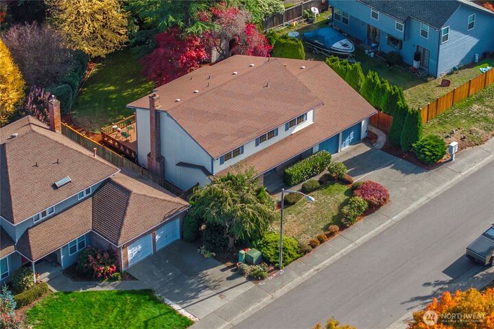 Property Photo: 18220 149th Avenue SE WA 98058