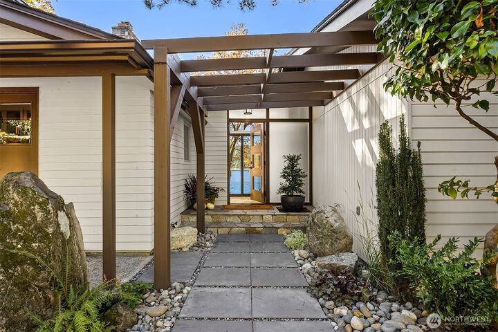 Property Photo:  4205  Pleasant Beach Drive NE  WA 98110 