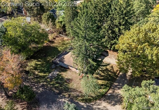 Property Photo:  1334 De Goff Court  MI 48362