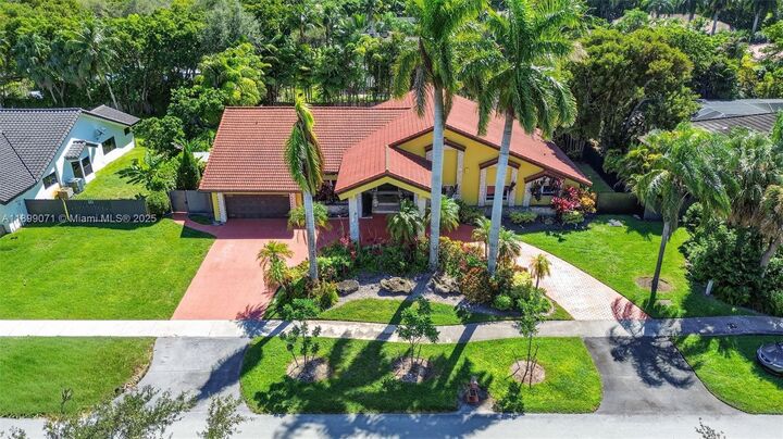 Property Photo: 7720 SW 176th St FL 33157