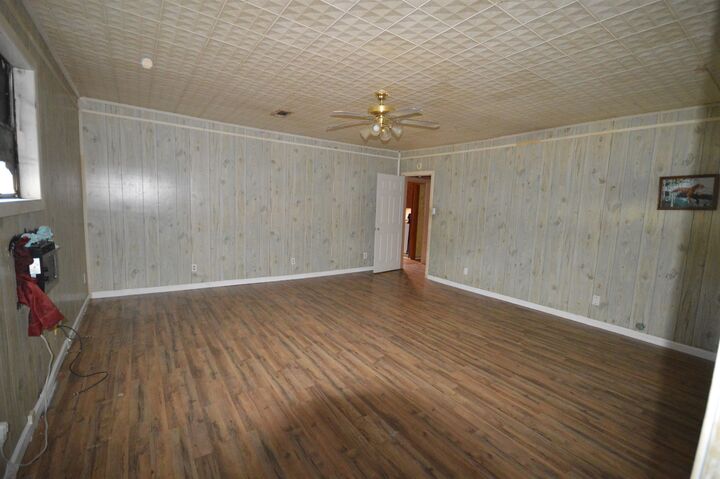 Property Photo:  4015 Lakeshore Drive  TX 77642