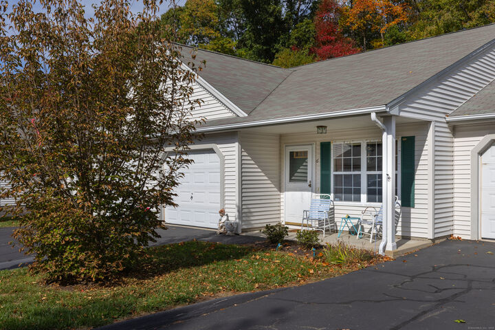 Property Photo:  150 Forest Road 6  CT 06461 