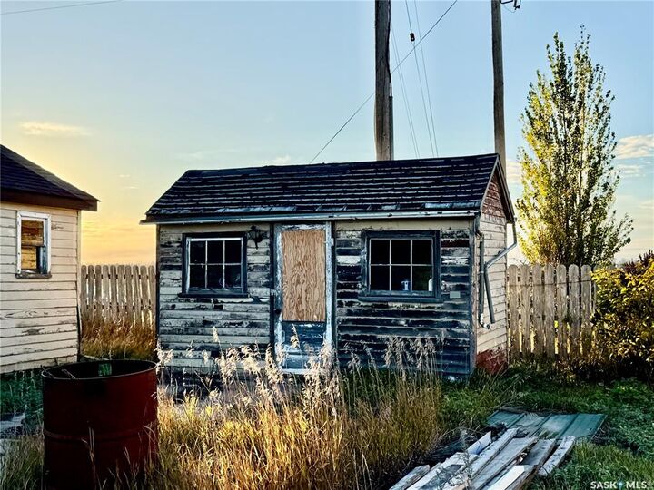 Property Photo:  100 Main Street  SK S0G 0B0 