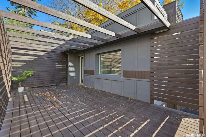 Photo de la propriété: 305 Adelaide Street E SK S7J 0H8