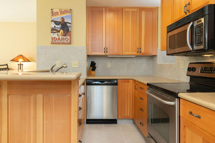 Property Photo: 2464 Indian Springs Condo Dr ID 83353