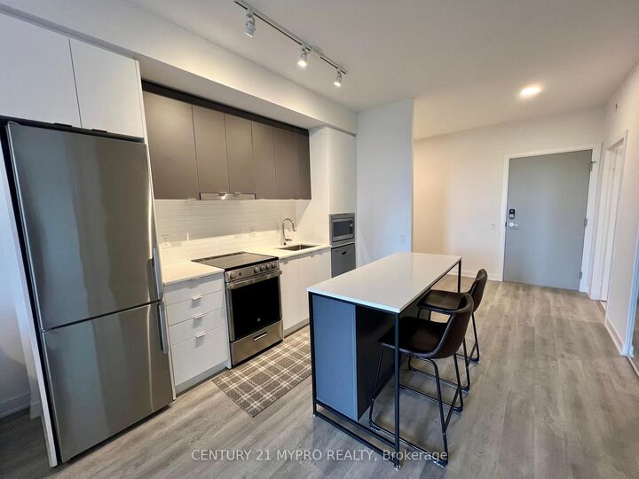 Property Photo:  30 Upper Mall Way A809  ON L4J 0L7