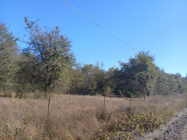 Property Photo:  12633 S 24 Street E  OK 74469