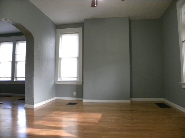 Property Photo: 465 S Meadowcroft Ave PA 15228