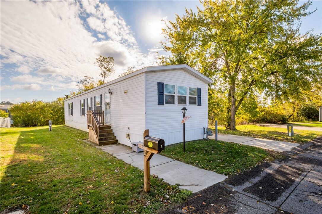 Property Photo: 2 Roundtop Dr PA 15332