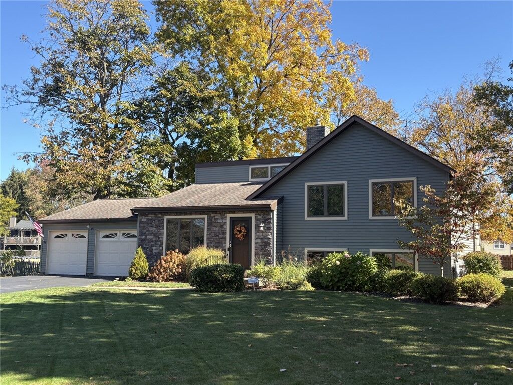 Property Photo:  85 Reddick Lane  NY 14624 