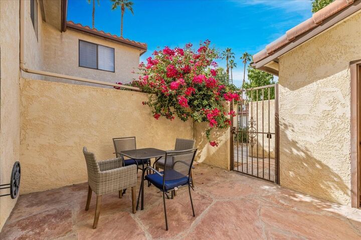 Property Photo:  204 Lakecrest Lane  CA 92260 