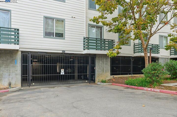 Property Photo:  929 E El Camino Real 320E  CA 94087