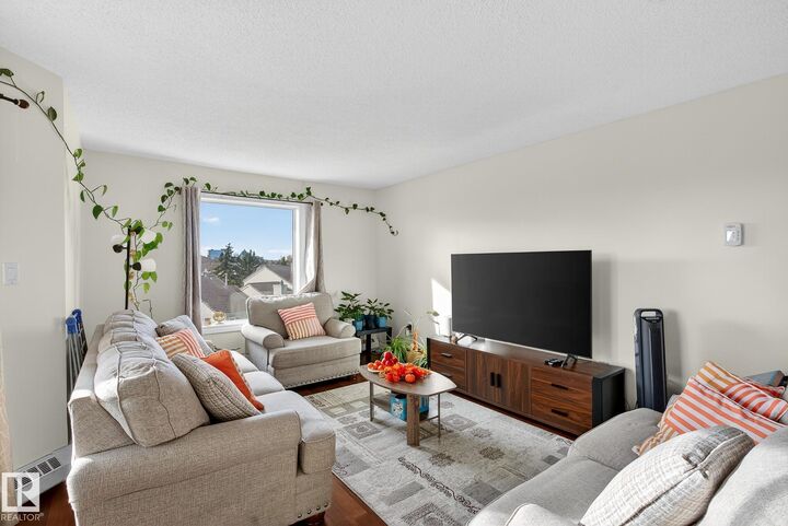 Property Photo:  9620 174 Street NW 402  AB T5T 6B9 