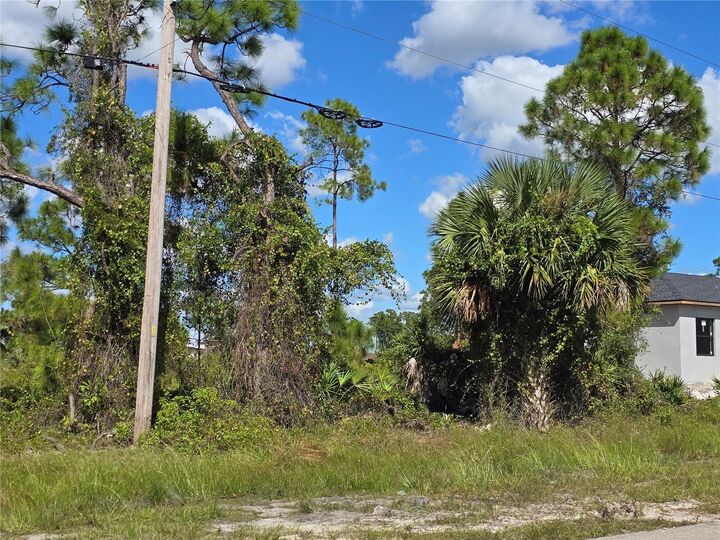 Property Photo:  1111 Nimitz Boulevard  FL 33974 