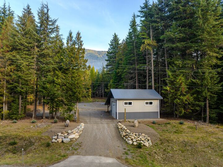 Property Photo:  18590 Bull Lake Road  MT 59935 