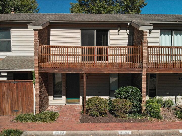 Property Photo: 2534 Sweetbriar Drive AR 72703