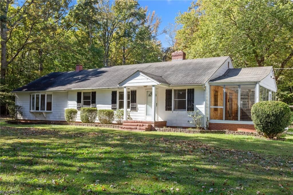 Property Photo: 7100 Farmers Dr VA 23181