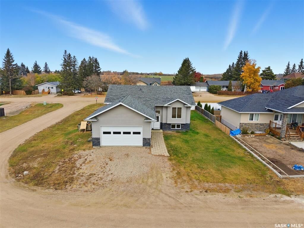Property Photo:  1 Derbowka Drive  SK S0K 0N0 
