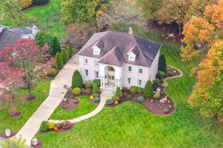 100 Pin Oak Court  Peters Twp PA 15367 photo