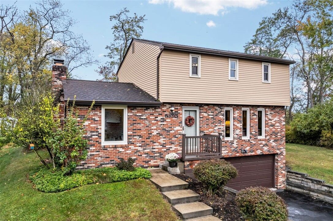 Property Photo: 5895 Glen Hill Drive PA 15102