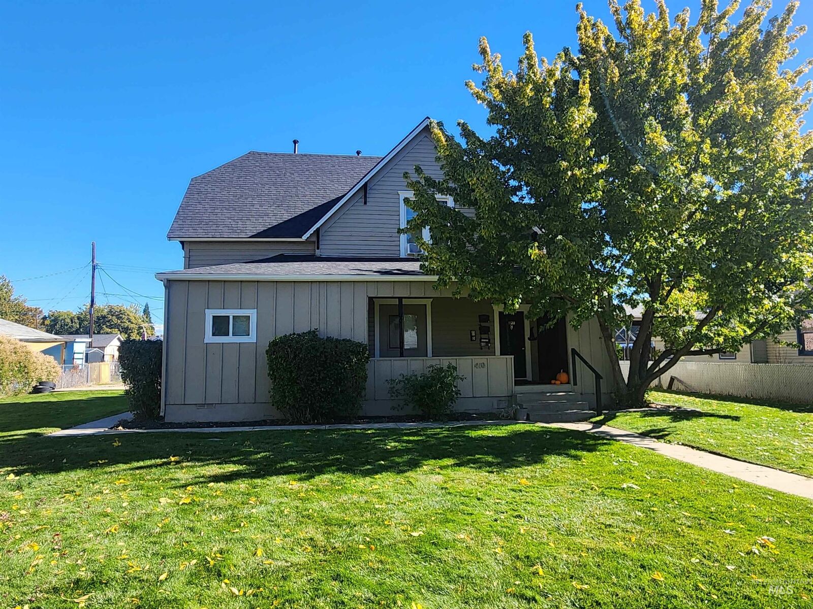 Property Photo:  410 S Hayes Ave  ID 83617 