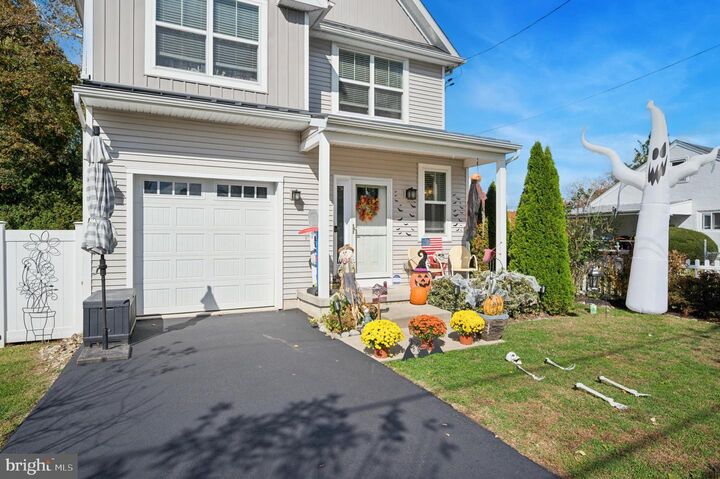 Property Photo:  714 Crestview Road  PA 19128