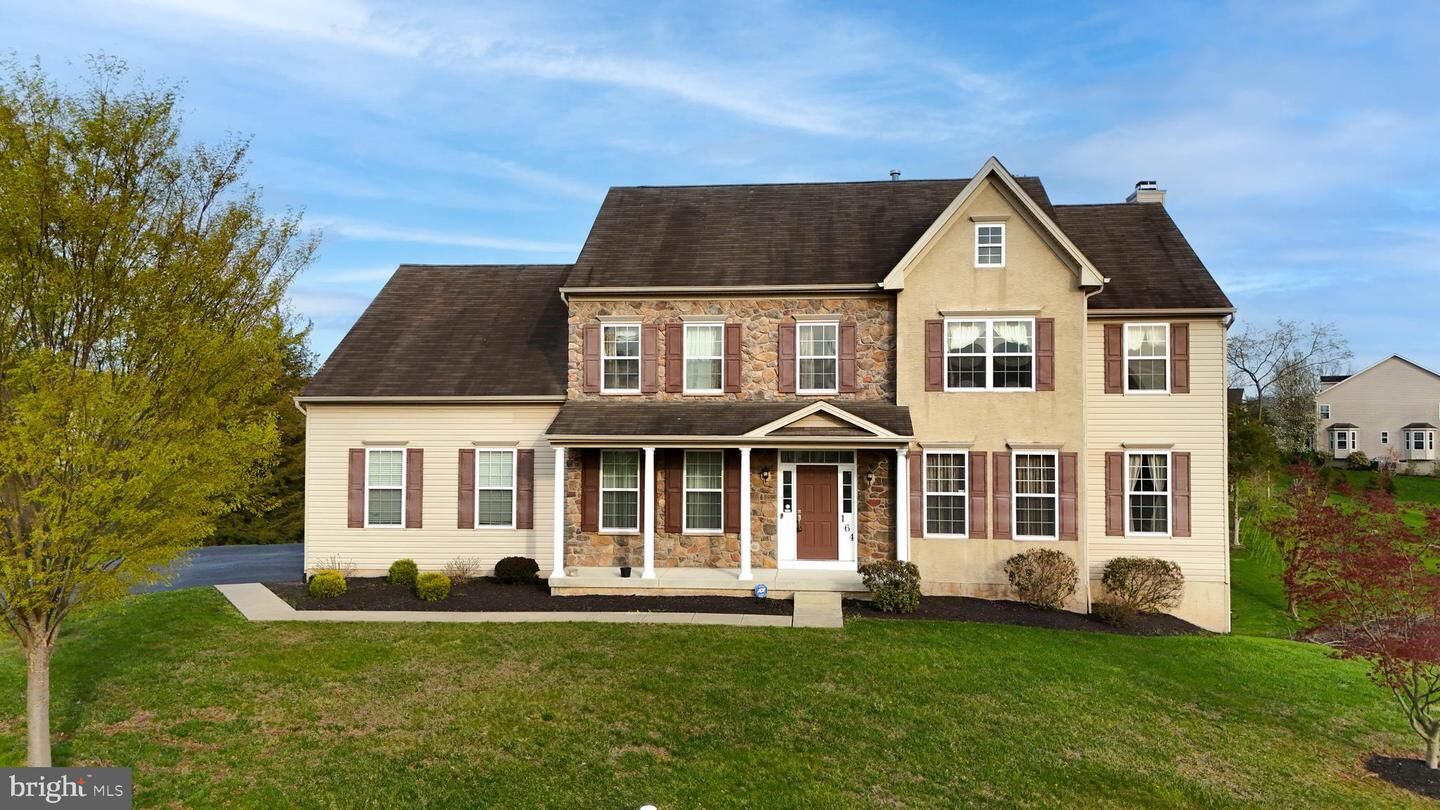 Property Photo:  164 Meadowside Drive  PA 19518 
