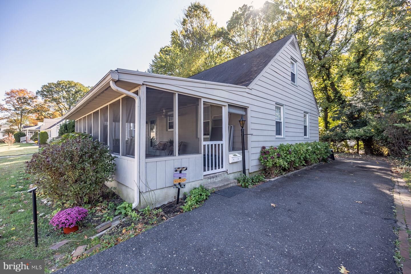 Property Photo:  412 W Cedar Avenue  NJ 08107 