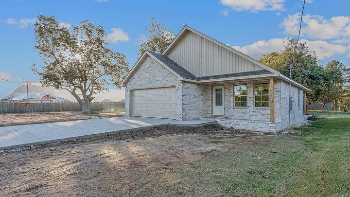 Property Photo:  303 Carol Ave  AR 72447 