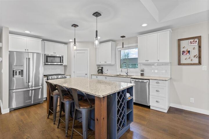 Property Photo: 42 Burntwood Drive MB R5G 0Y8