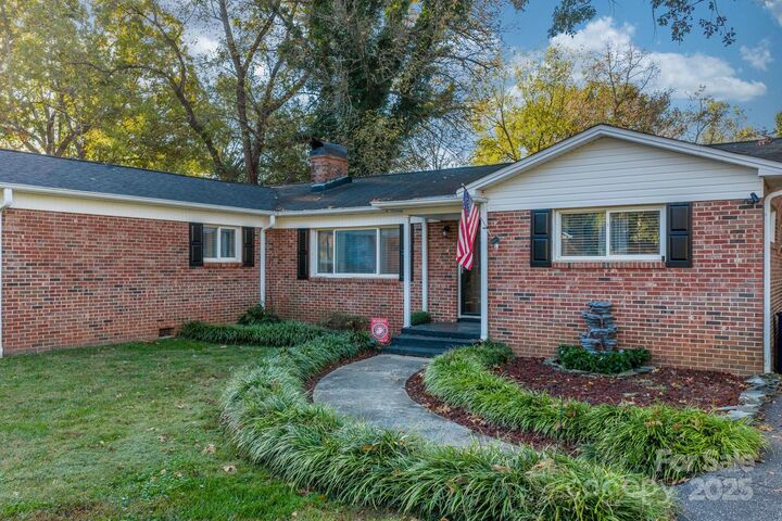 Property Photo: 807 15th Street NW NC 28613