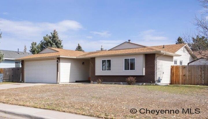 Property Photo: 4107 Hayes Ave WY 82001