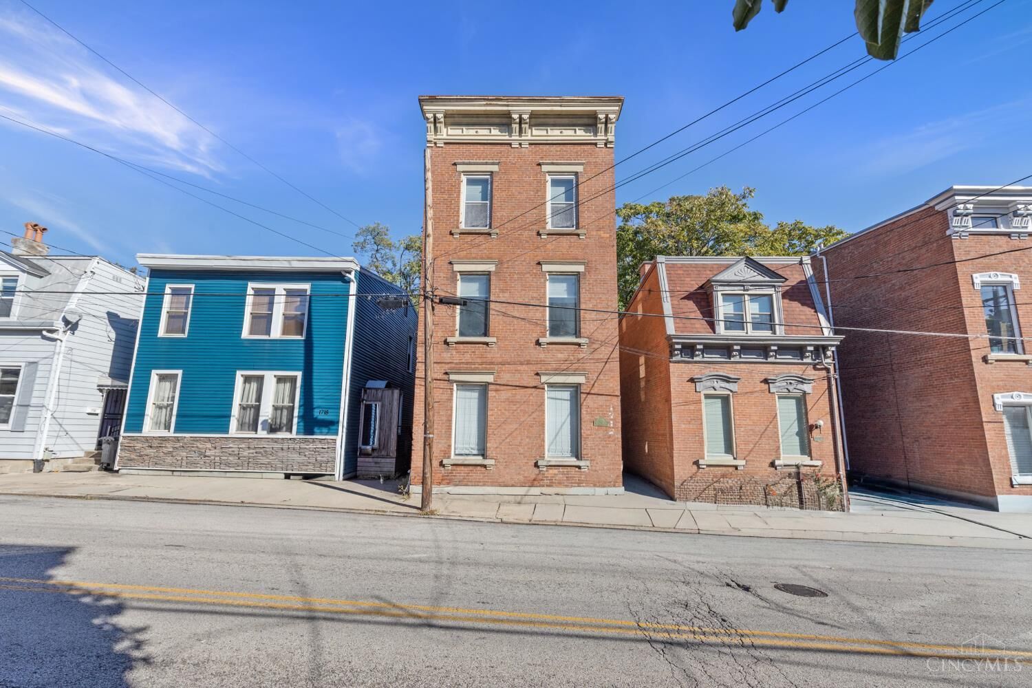 Property Photo:  1716 Highland Avenue  OH 45202 